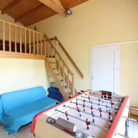Maison Pres De La Pour 10 Pers., Animaux Admis - Fr-1-246a-88 *